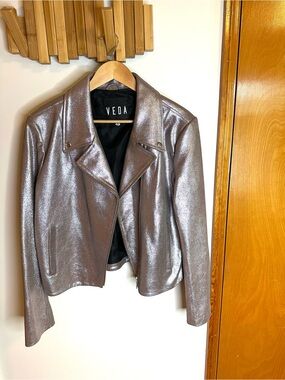 VEDA Metallic Rose Gold Leather Moto Jacket - size 18 - silver biker glam